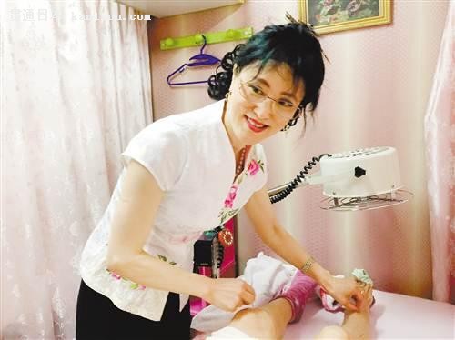 重庆女子在日本开针灸院 曾帮癌症病人多活3年