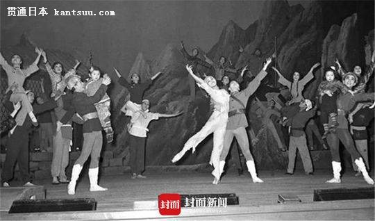 日本芭蕾舞团为何唱中国国歌？回应：更能表达敬意